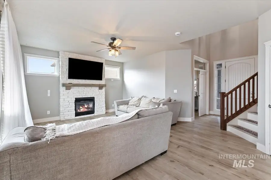 1915 W Aberdeen Ave, Nampa, ID 83686 - #3