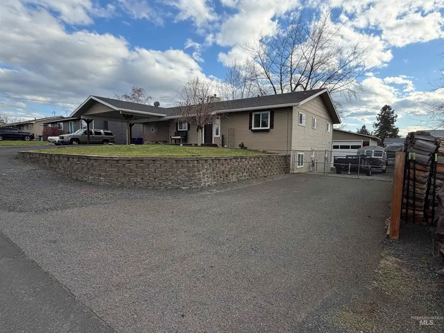 1306 Hemlock Ave, Lewiston, ID 83501 - Image #2