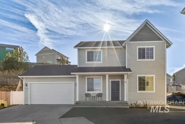 2415 White, Moscow, ID 83843