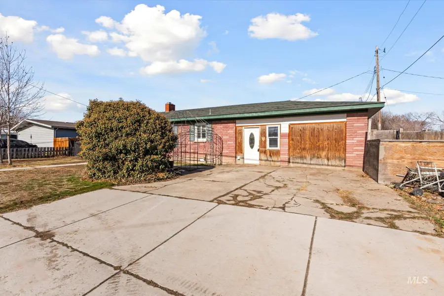 544 W Falls Ave, Twin Falls, ID 83301 - #2