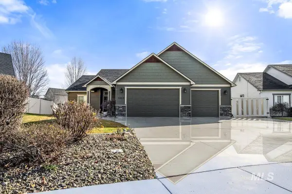 1213 W Lowry St, Meridian, ID 83646