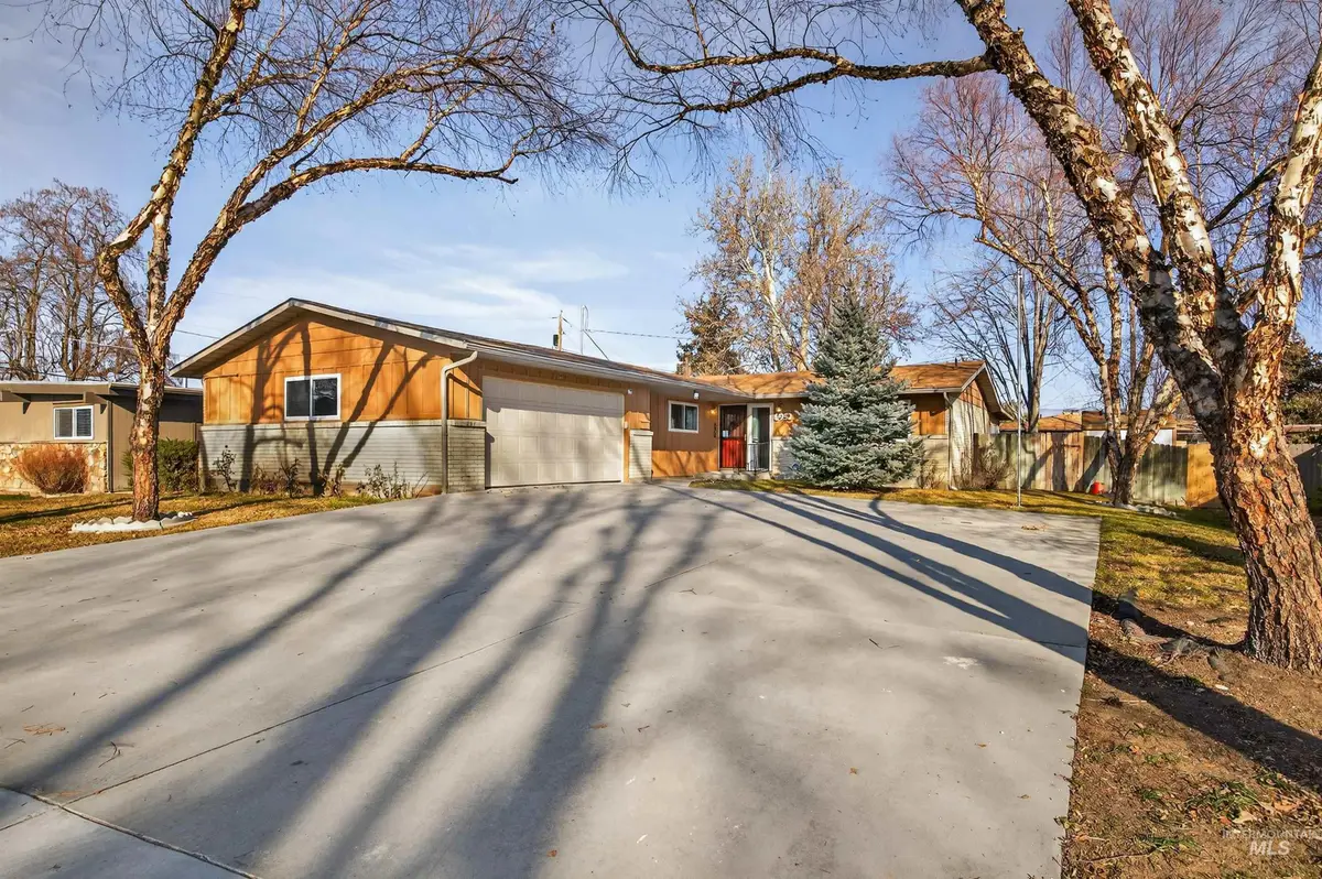 6952 W Holiday Dr, Boise, ID 83709 - #1