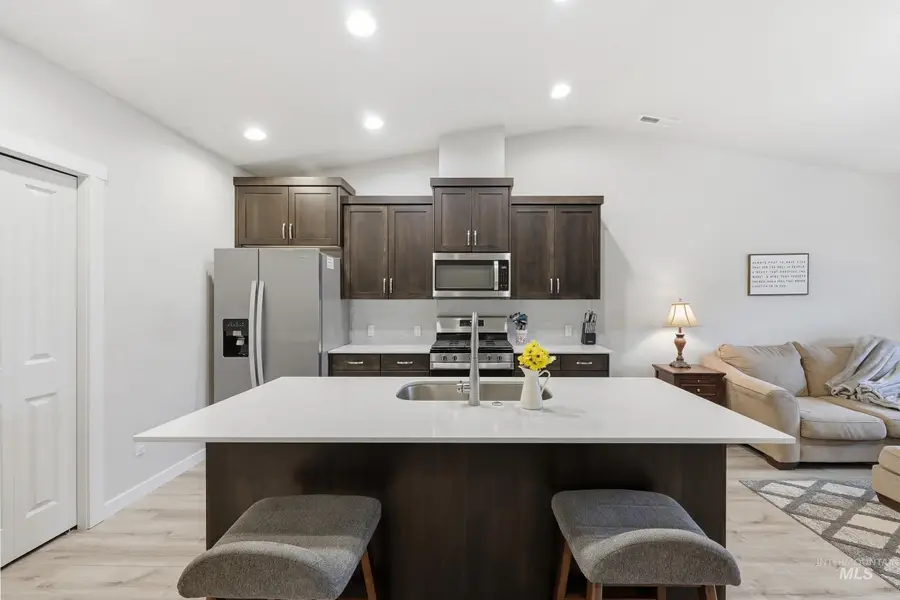 1655 E Netley St, Meridian, ID 83646 - #3