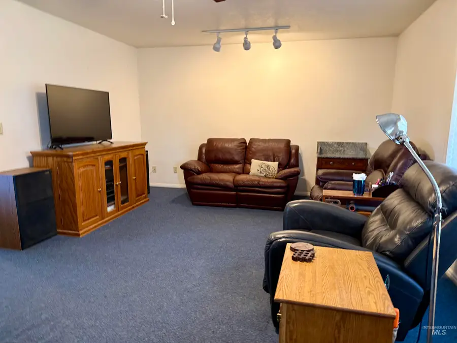 4406 S Montana Ave, Caldwell, ID 83607 - #2