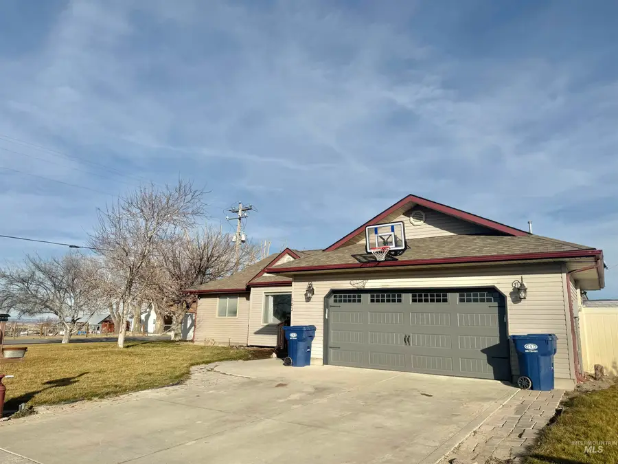 303 Golden Spur Dr, Filer, ID 83328 - #2