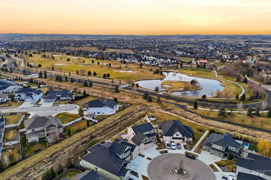 1175 N Champions Pl, Eagle, ID 83616 - Image #3