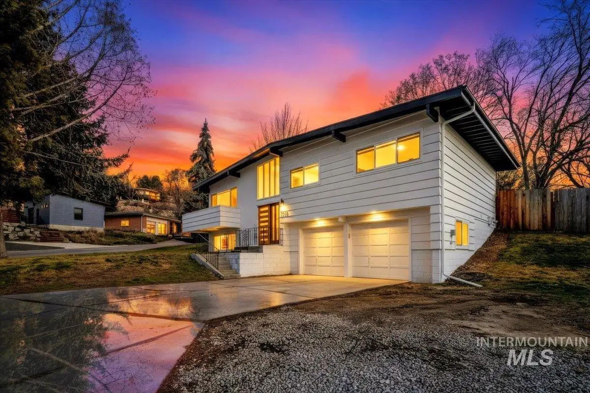 2518 N Lancaster Dr, Boise, ID 83702 - Image #1
