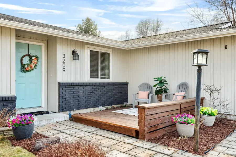 3209 E Whitman Dr, Boise, ID 83716 - #3