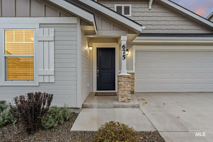 675 E Whitbeck St, Kuna, ID 83634 - #3