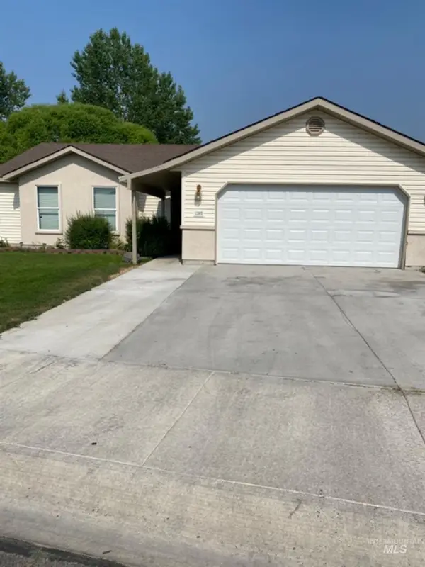 1285 Golden Pheasant Dr, Twin Falls, ID 83301