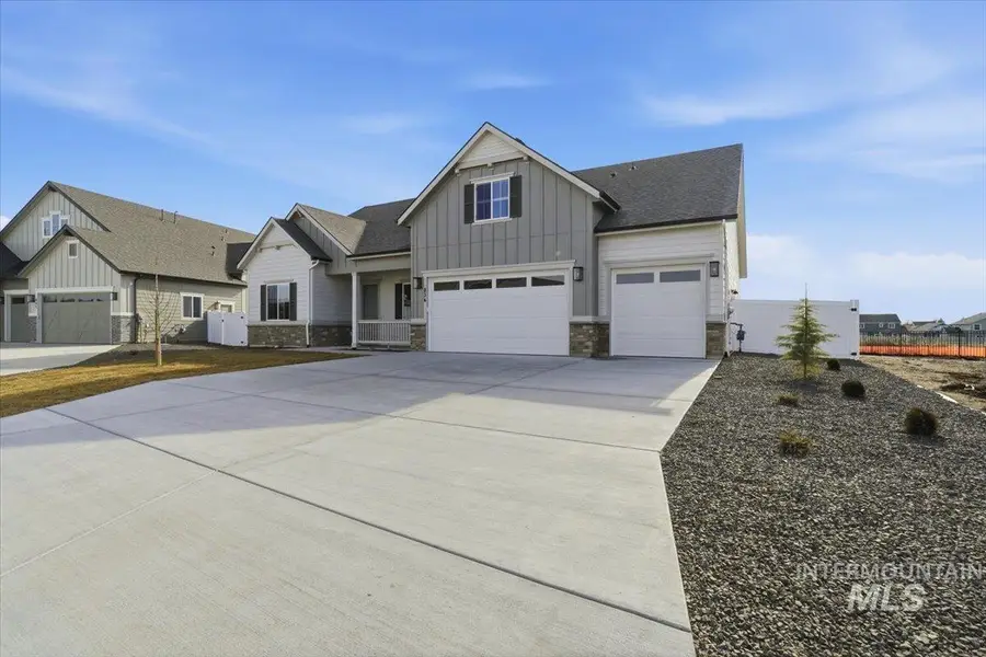 834 N Falling Water Way, Eagle, ID 83616 - Image #2