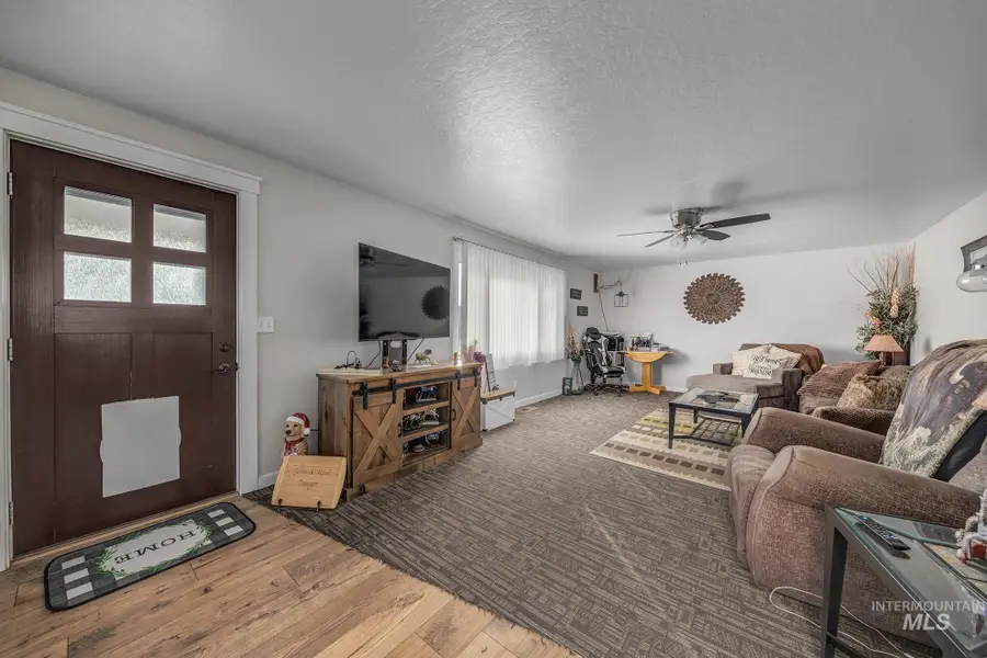 1394 Morton St., Vale, OR 97918 - #2