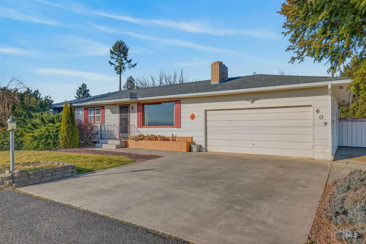 609 Grelle Ave, Lewiston, ID 83501 - #1