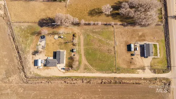 21568 Market Rd, Parma, ID 83660