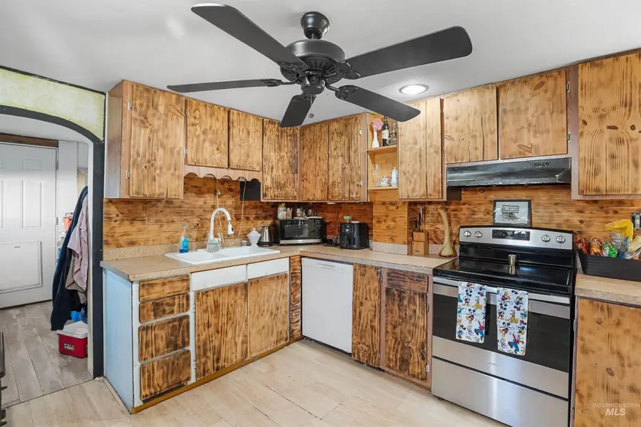 300 14th Ave N, Buhl, ID 83316 - #2