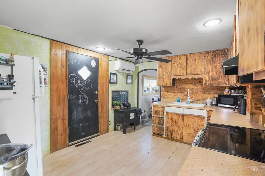 300 14th Ave N, Buhl, ID 83316 - #3