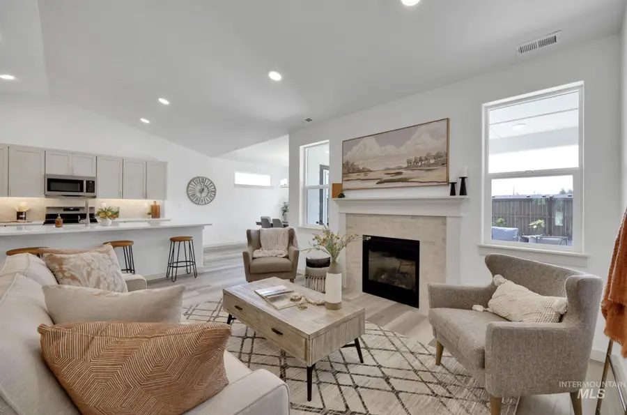 1207 E Syringa Lane #Lot 10 Block 12, Nampa, ID 83686 - #3