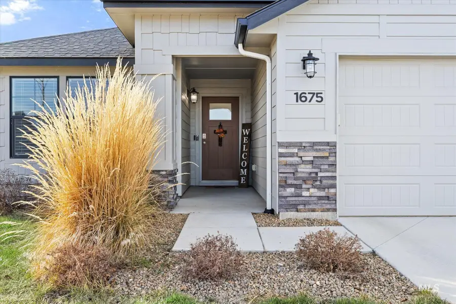1675 SW Accipiter, Mountain Home, ID 83647 - #3