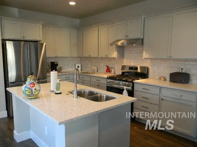 1464 E Prairefire St, Meridian, ID 83646 - #3