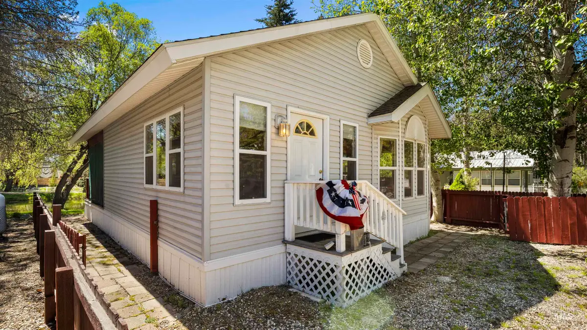 514 E13/14 Sawyer St. #E13/14, Cascade, ID 83611 - #1