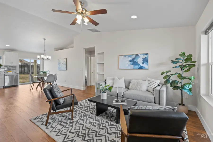 1698 NE Quarry Ave, Mountain Home, ID 83647 - #3