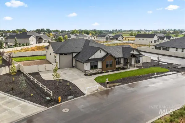 7462 E Newcastle Dr, Nampa, ID 83687