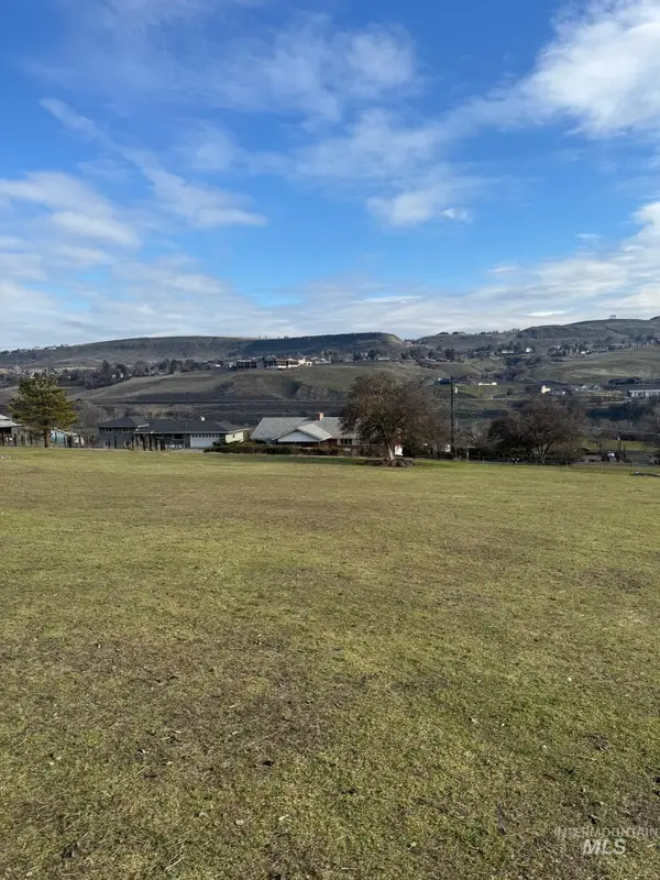 955 Post Lane, Clarkston, WA 99403