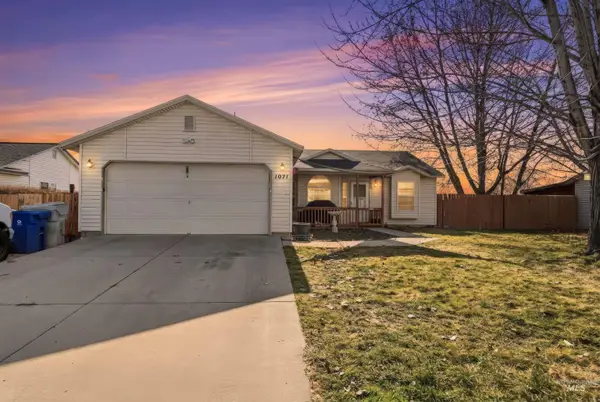 1071 Valley Court, Middleton, ID 83644