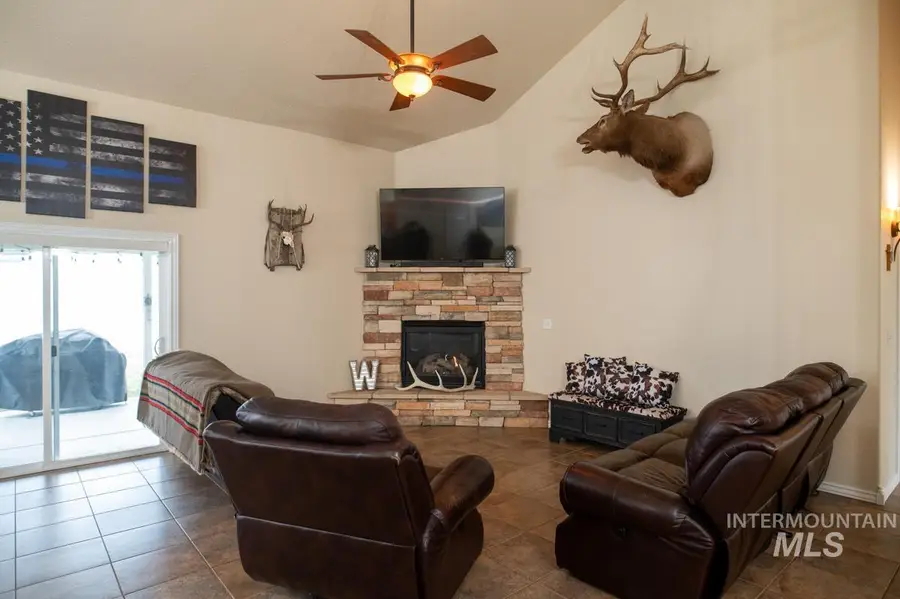 2061 Uehlin Dr, Payette, ID 83661 - #2