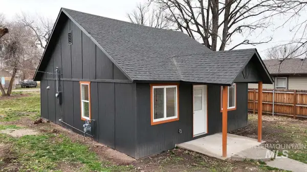 511 N 10th St, Payette, ID 83661