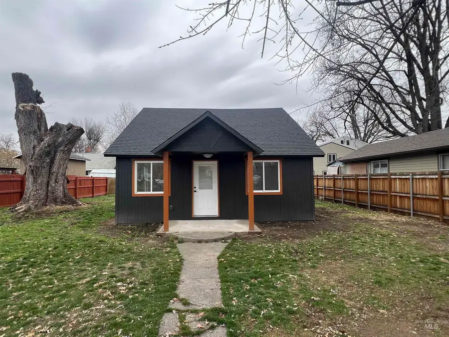 511 N 10th St, Payette, ID 83661 - #2