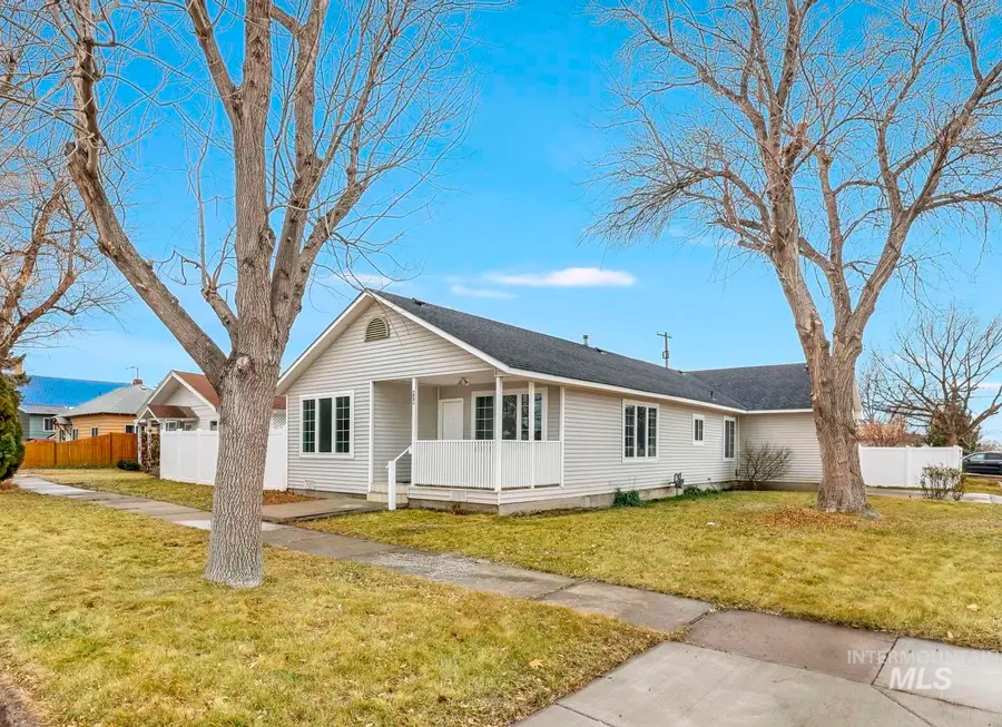 429 11th Ave N, Buhl, ID 83316 - #2