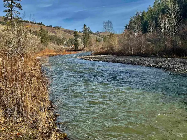 1050 Cedar Ridge Rd, Kendrick, ID 83537