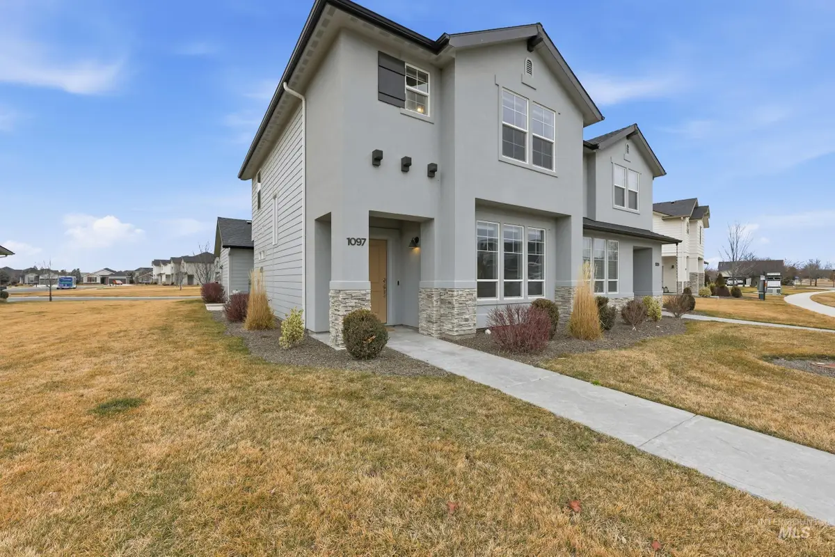 1097 N World Cup Ln, Eagle, ID 83616 - #1