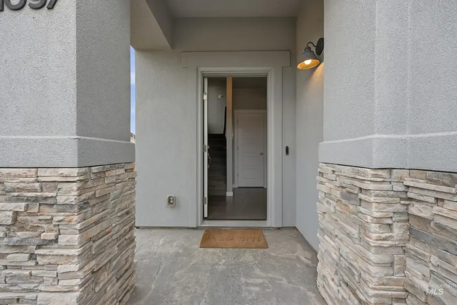1097 N World Cup Ln, Eagle, ID 83616 - #2