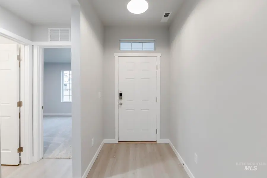 2152 N Thunderbolt St, Mountain Home, ID 83647 - #2