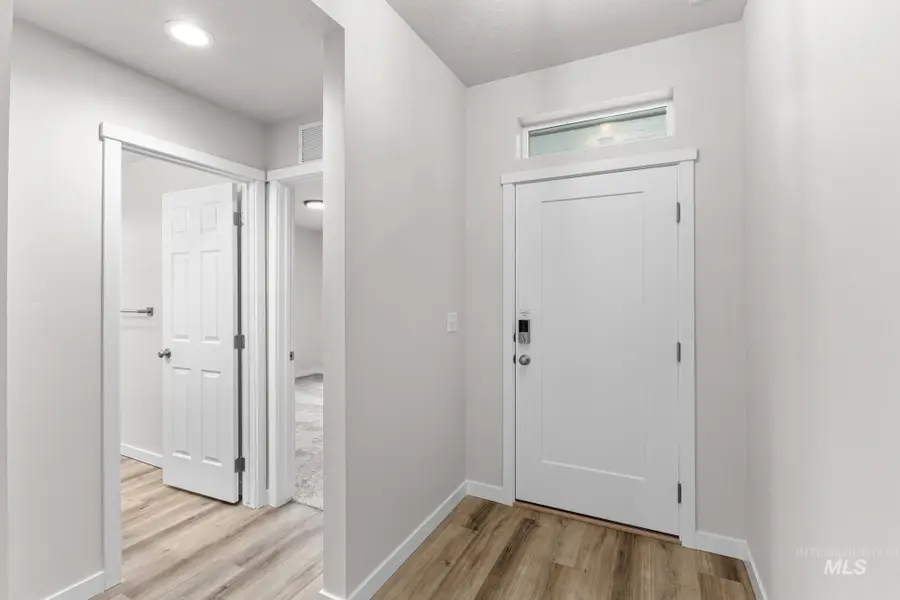 951 NE Trailridge St, Mountain Home, ID 83647 - #2