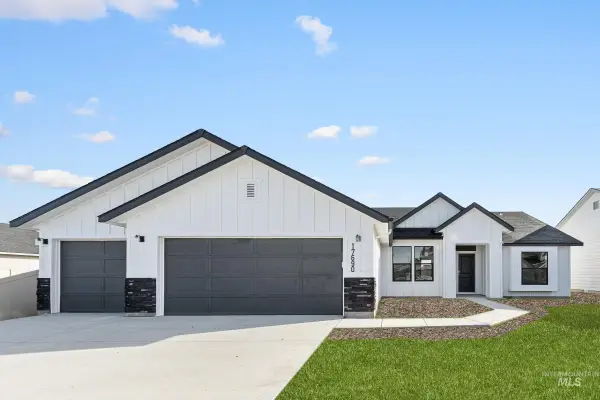 17690 N Boone Peak Ave, Nampa, ID 83687