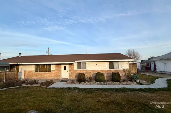 16714 Farmway Rd, Caldwell, ID 83607