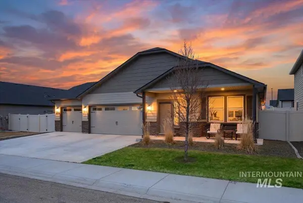 1864 E Jade Falls, Kuna, ID 83634