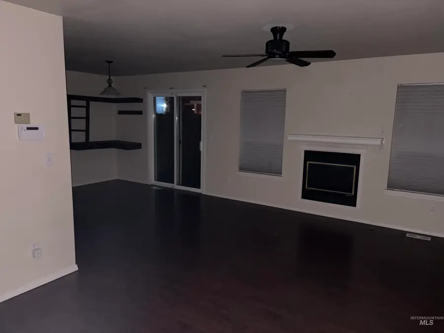 865 Tumbleweed Ave, Mountain Home, ID 83647 - #3