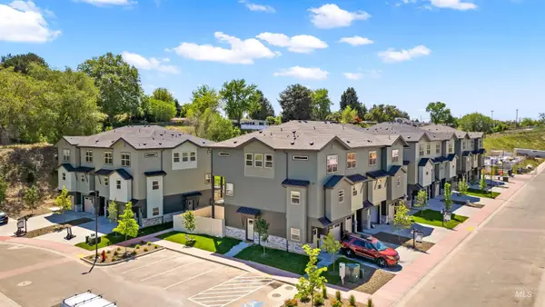 4331 W Waltz Lane, Garden City, ID 83714