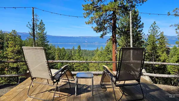 1618 Crown Point Parkway, Cascade, ID 83611