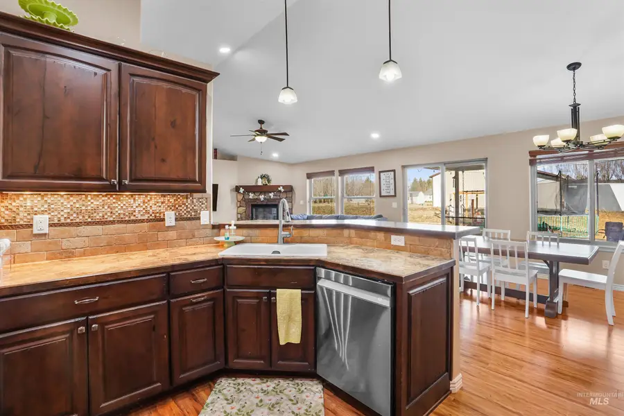 2002 Red Tail St, Rupert, ID 83350 - #2