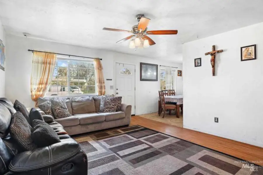 325 W Ave E, Jerome, ID 83338 - #2
