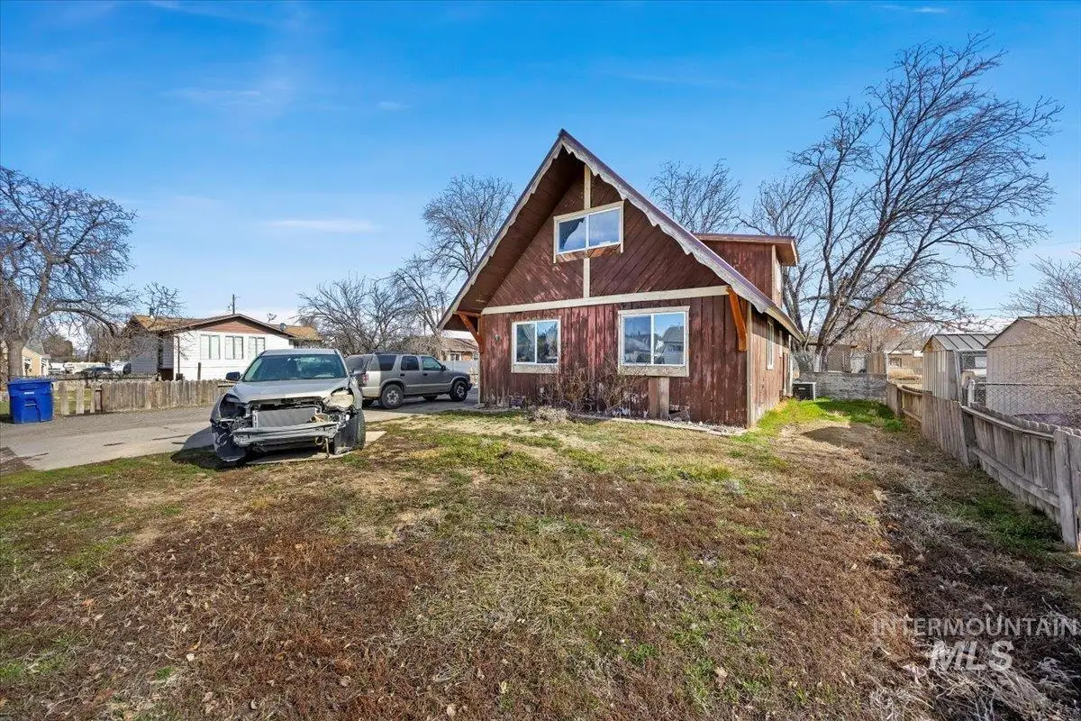 586 Bolton St, Twin Falls, ID 83301 - #1