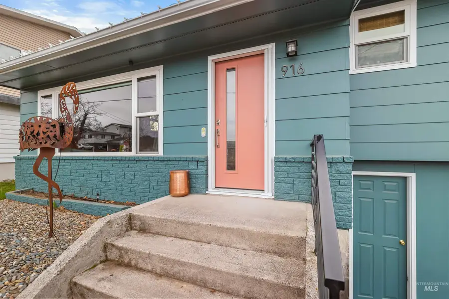 916 29th St., Lewiston, ID 83501 - #3