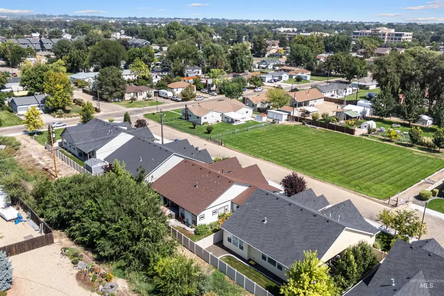 2118 Sunset Ave, Caldwell, ID 83605 - #3