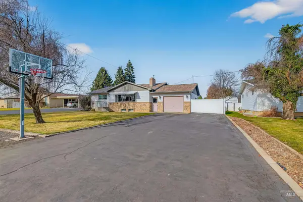 917 Cedar Avenue, Lewiston, ID 83501
