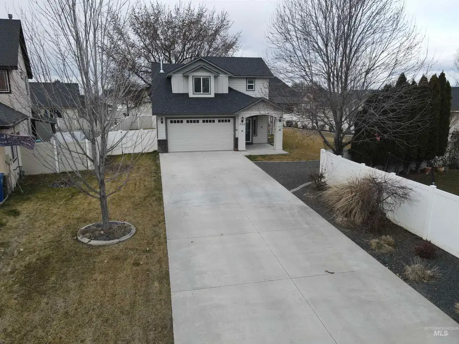 725 Lilac St., Fruitland, ID 83619 - #2